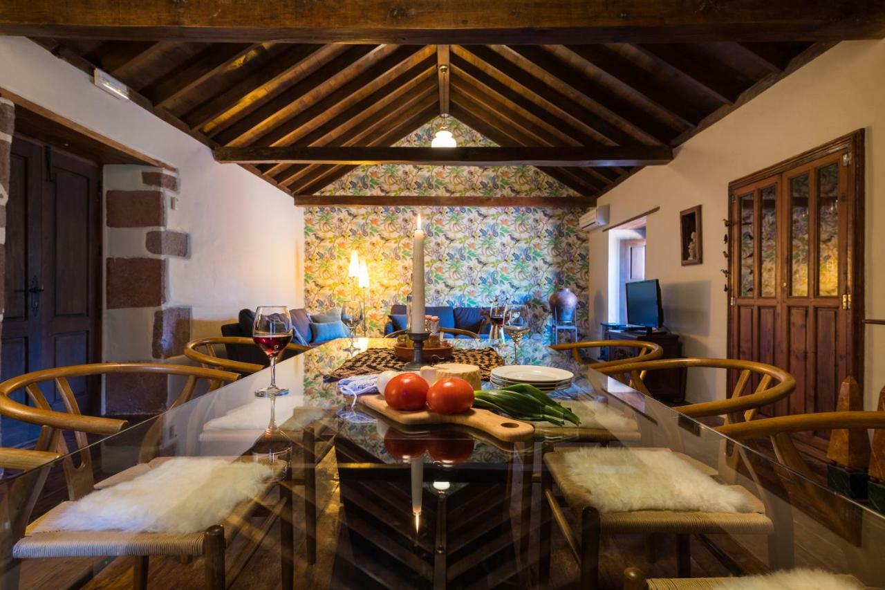 Bohemian Hideaway Finca - 2 Unique Houses With Shared Pool Santa Lucia Kültér fotó