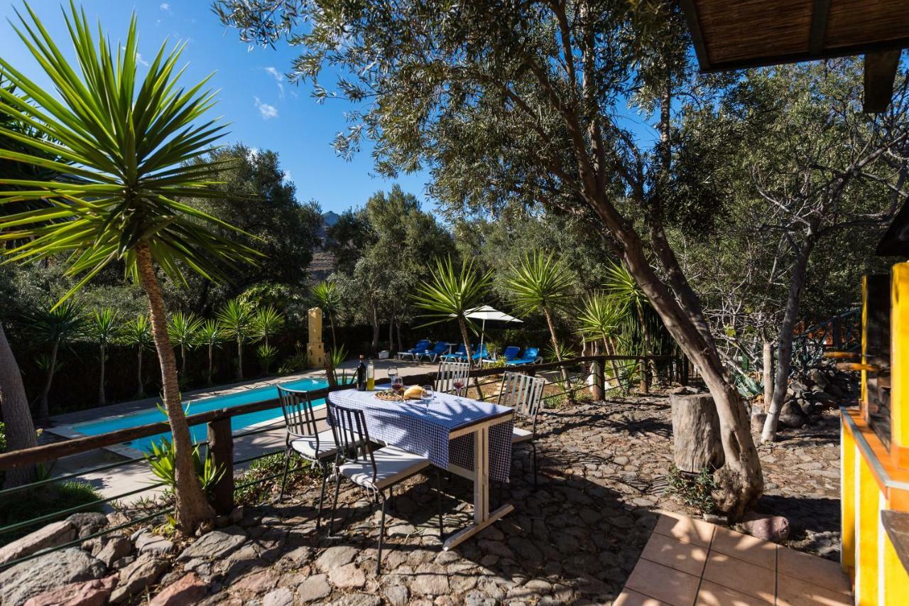 Bohemian Hideaway Finca - 2 Unique Houses With Shared Pool Santa Lucia Kültér fotó