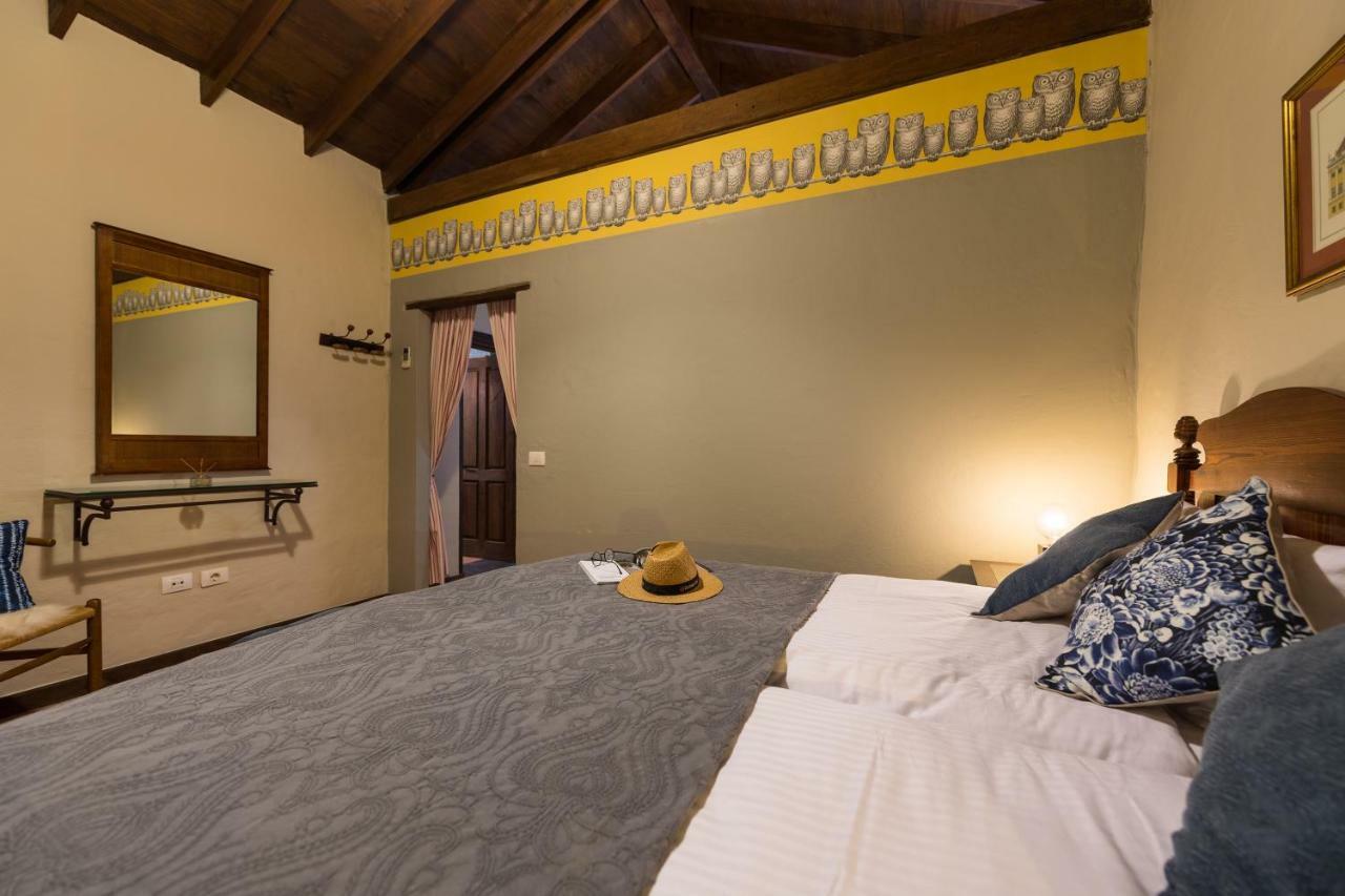 Bohemian Hideaway Finca - 2 Unique Houses With Shared Pool Santa Lucia Kültér fotó