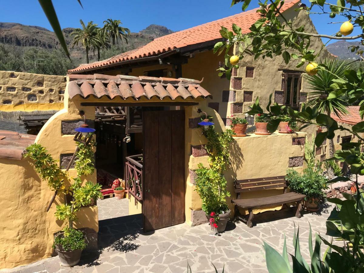 Bohemian Hideaway Finca - 2 Unique Houses With Shared Pool Santa Lucia Kültér fotó